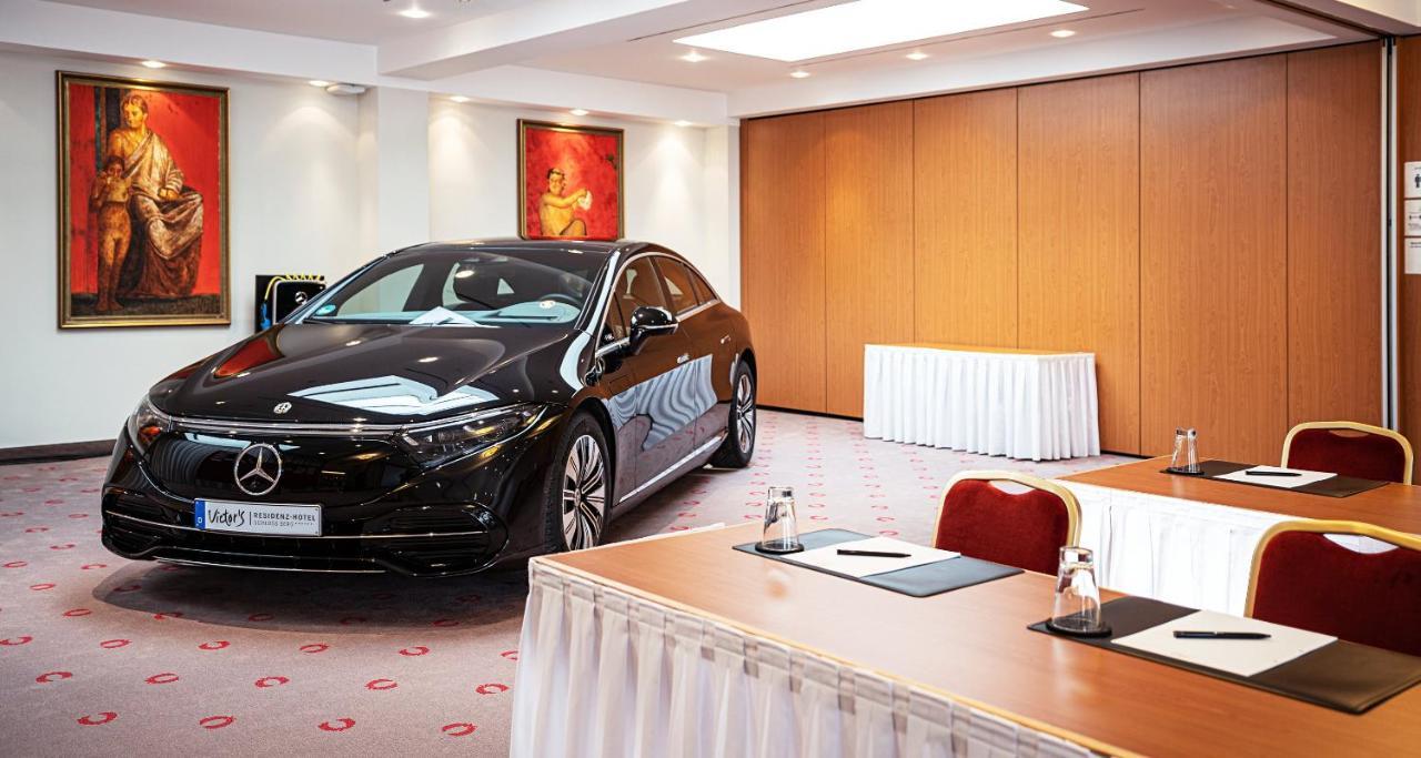 Victor'S Residenz-Hotel Schloss Berg Нениг Екстериор снимка A Mercedes-Benz S-Class in the VIP Lounge at the airport