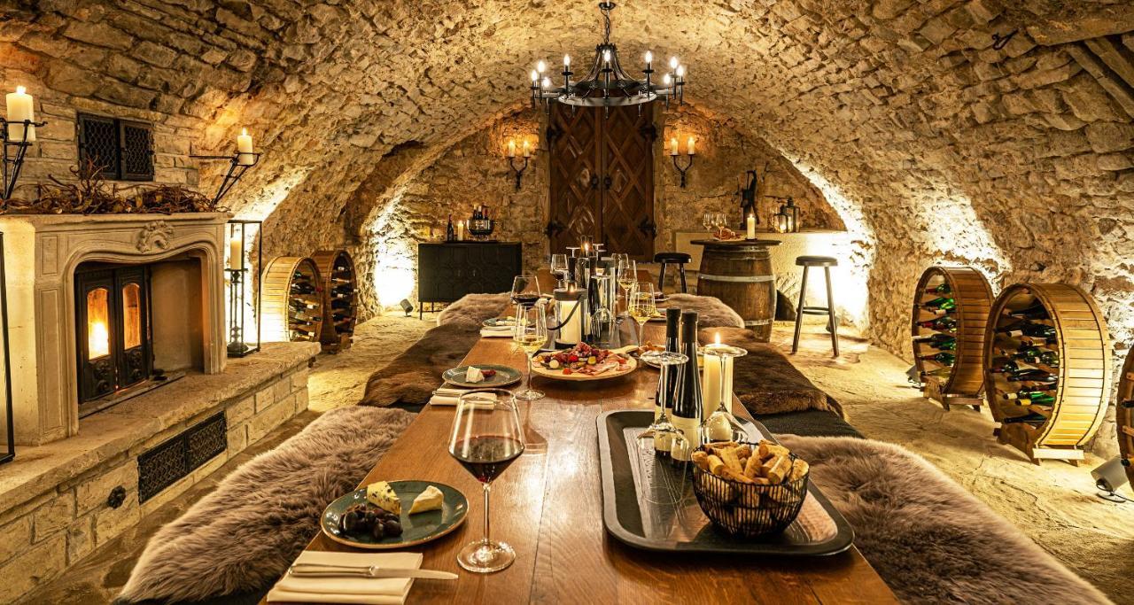 Victor'S Residenz-Hotel Schloss Berg Нениг Екстериор снимка Wine tasting at Château de Chaumont