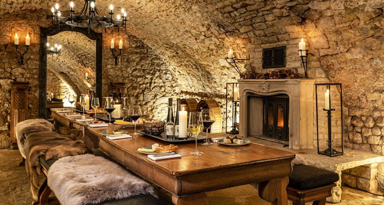 Victor'S Residenz-Hotel Schloss Berg Нениг Екстериор снимка The restaurant